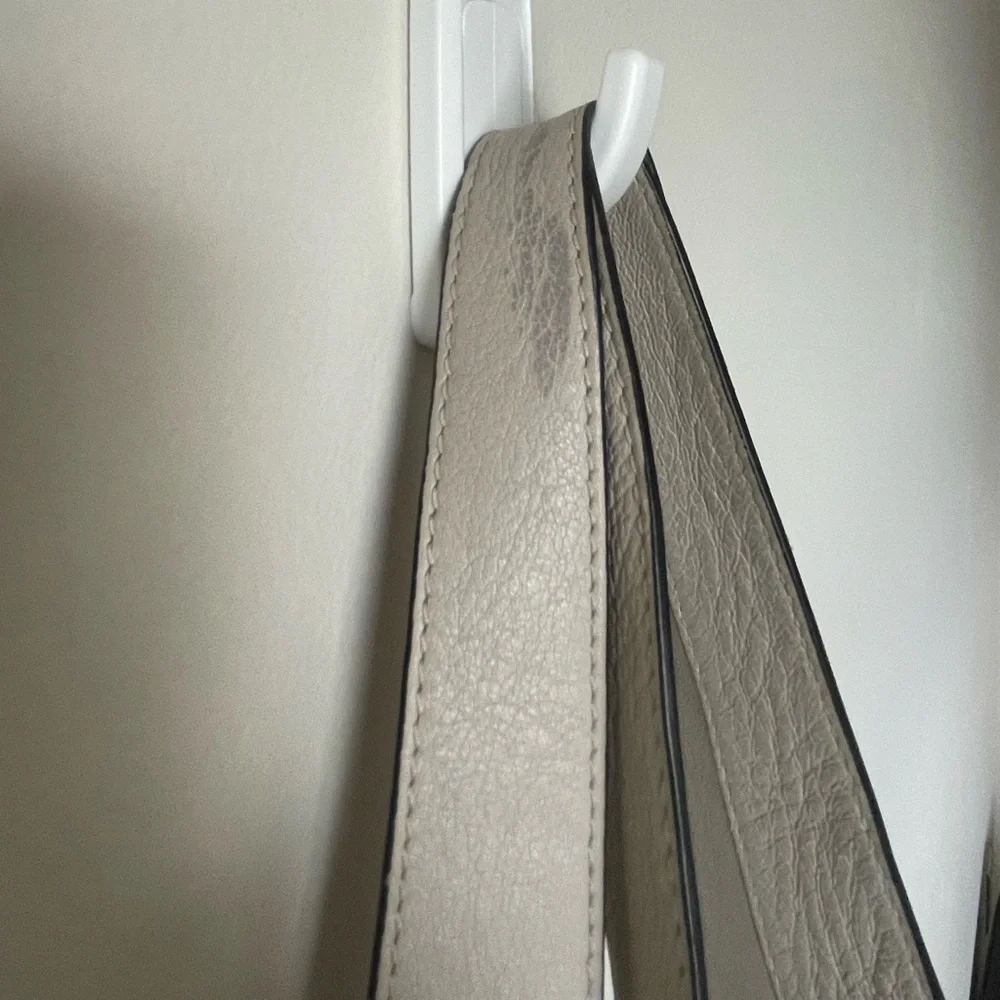 Vince Camuto⚡️XL Slouchy “Silver Cloud” Cyra Taupe Tote Bag - Picture 8 of 16